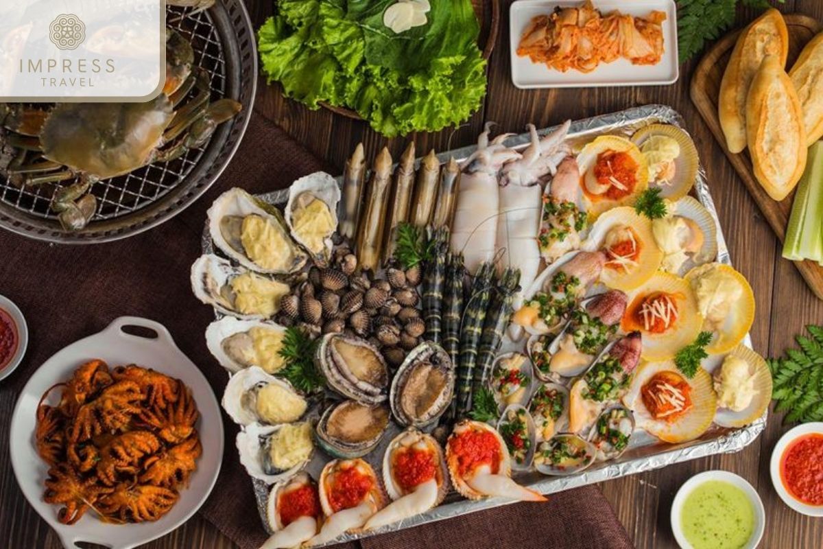 Local Seafood Restaurant in Halong Swimming Tours