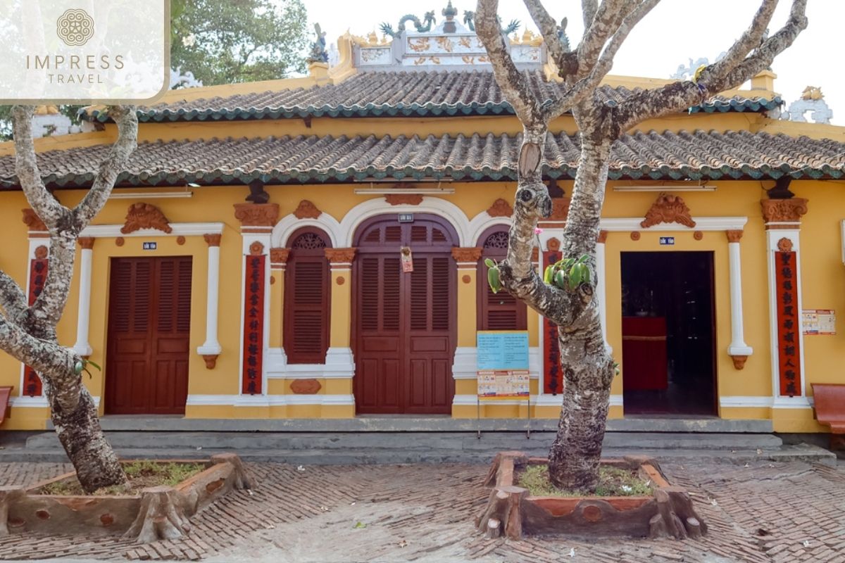 Binh Thuy Temple in Can Tho Mekong Figure Tours