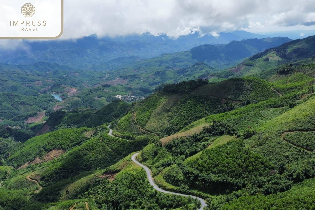 Eo Mao Pass in Pu Luong Striking Tours