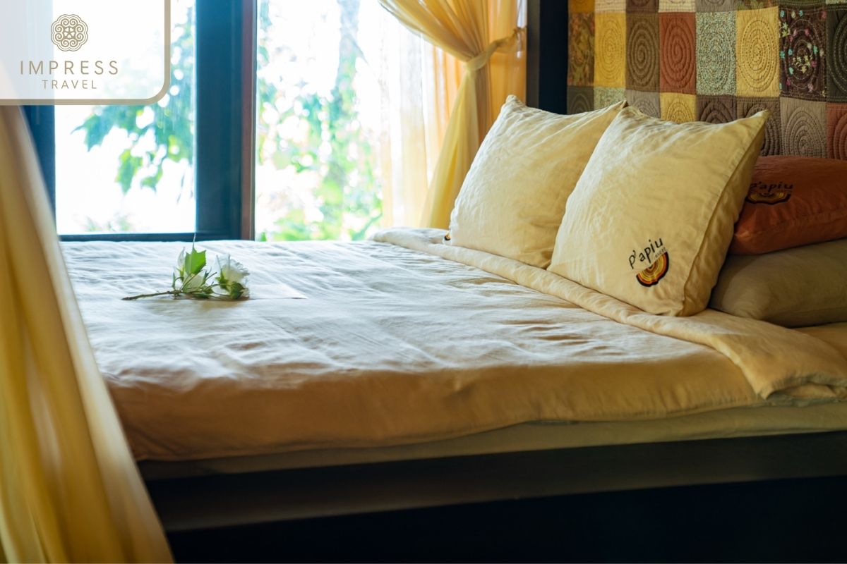 Cozy bedroom in the six-star P'apiu hotel in Ha Giang