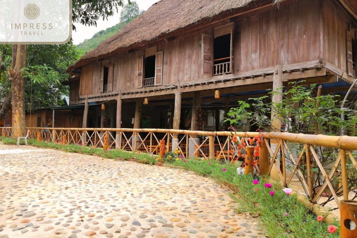 Visit the stilt house