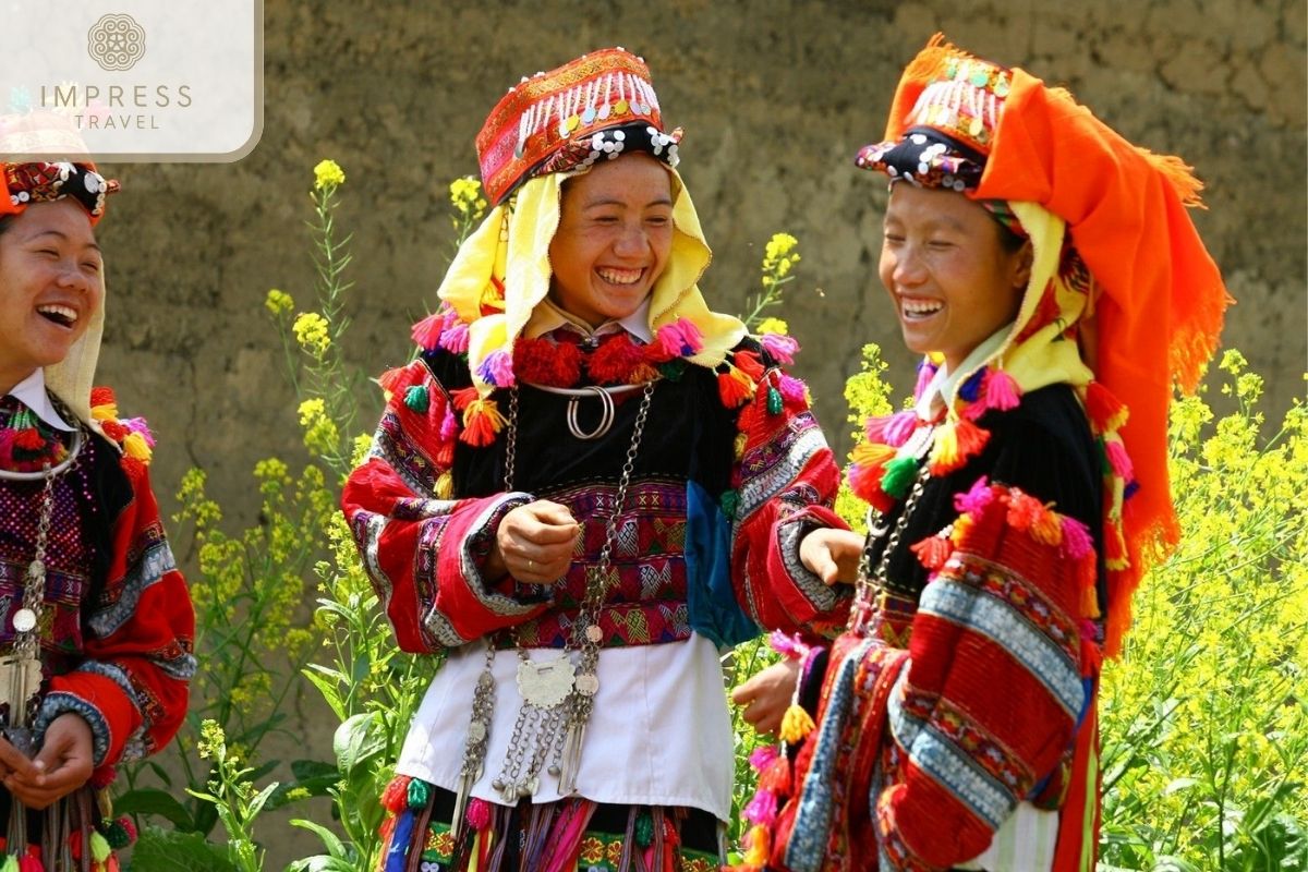 Red Dzao people in Sapa Red Dzao Tours