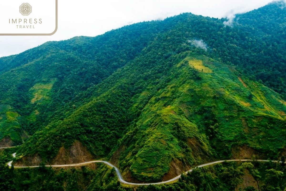 Majestic scenery in Mu Cang Chai Study Tours