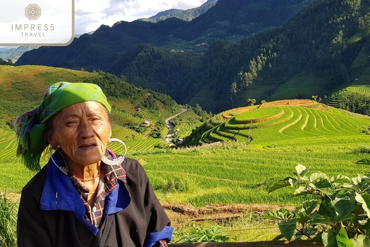 Meet the locals in trekking tour in Mu Cang Chai