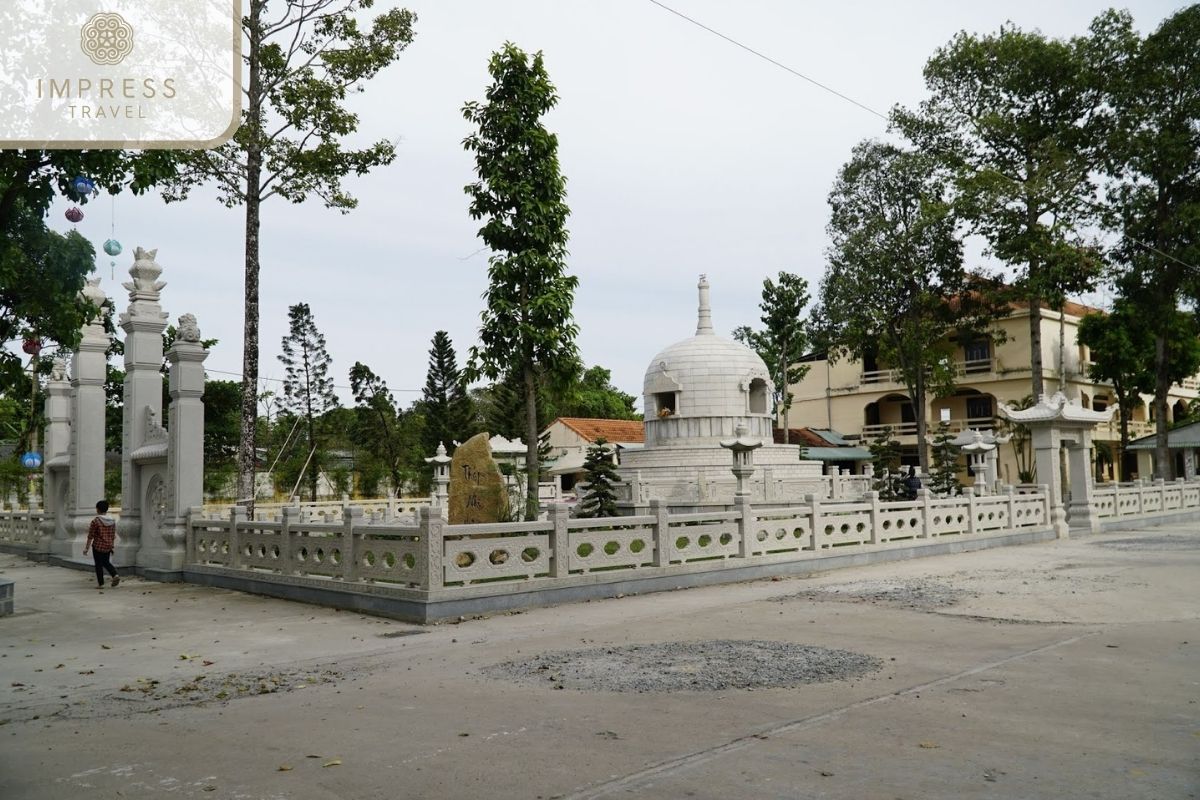 Architecture in Peace at Hoang Phap Pagoda