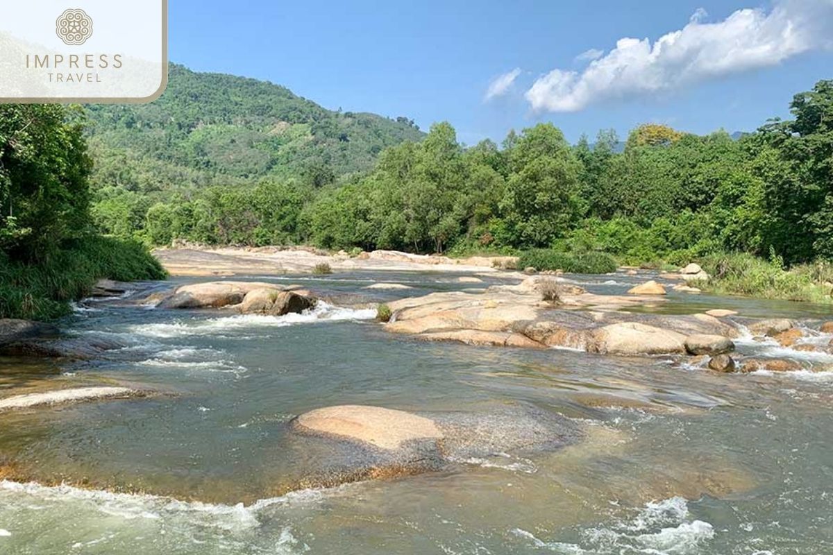 The stream is cool in Suoi Da Hon Giao on a Nha Trang tour