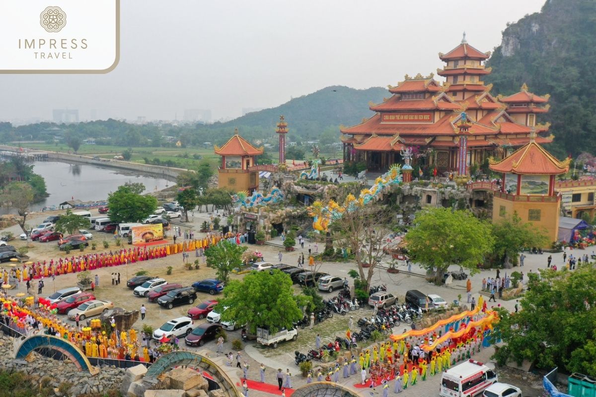 Spiritual scene in Danang pilgrimage tour