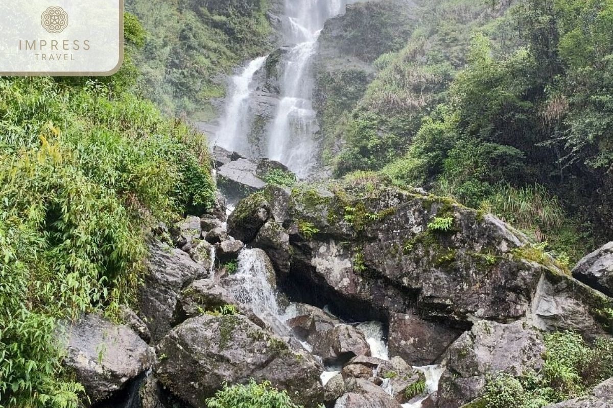 Silver Waterfall in Sapa Outing Tour