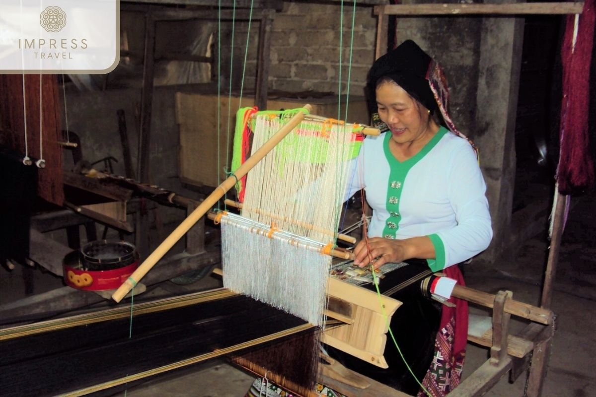 Handwoven Textiles in local crafts for Mai Chau Tours