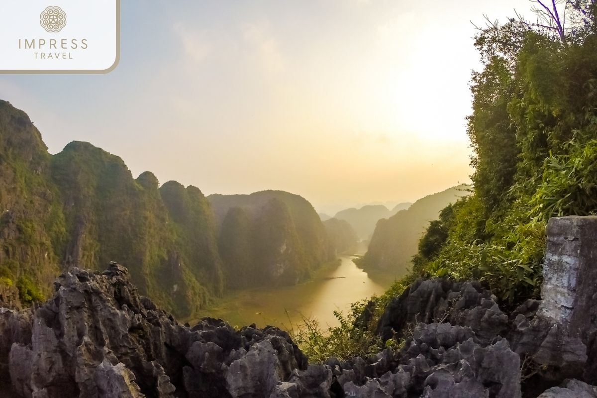 Mua Cave in Ninh Binh Eco Tours