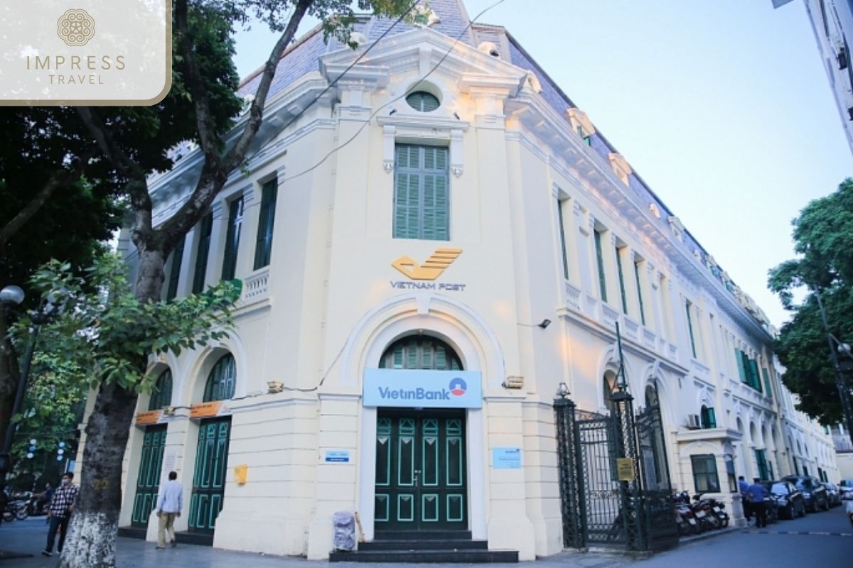 Hanoi Post Office in Hanoi Walking Photo Tours