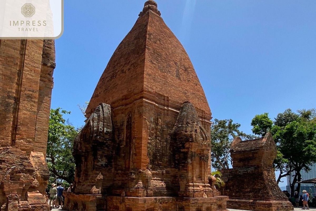 Ponagar Temple on a Nha Trang Tour