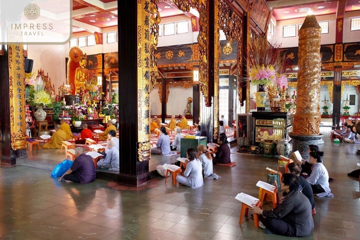 Ritual at the temple in Ho Chi Minh worship tours