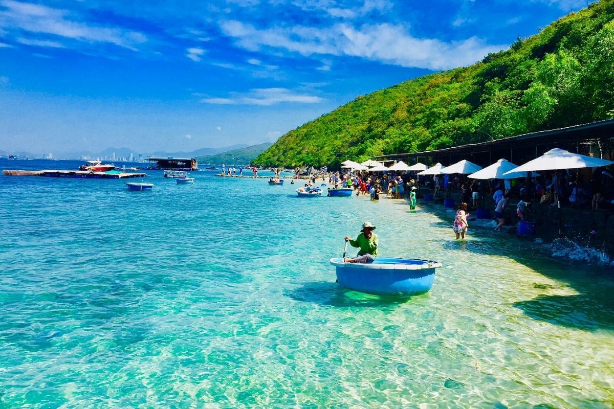 Coral Bay in Nha Trang Boat Tours