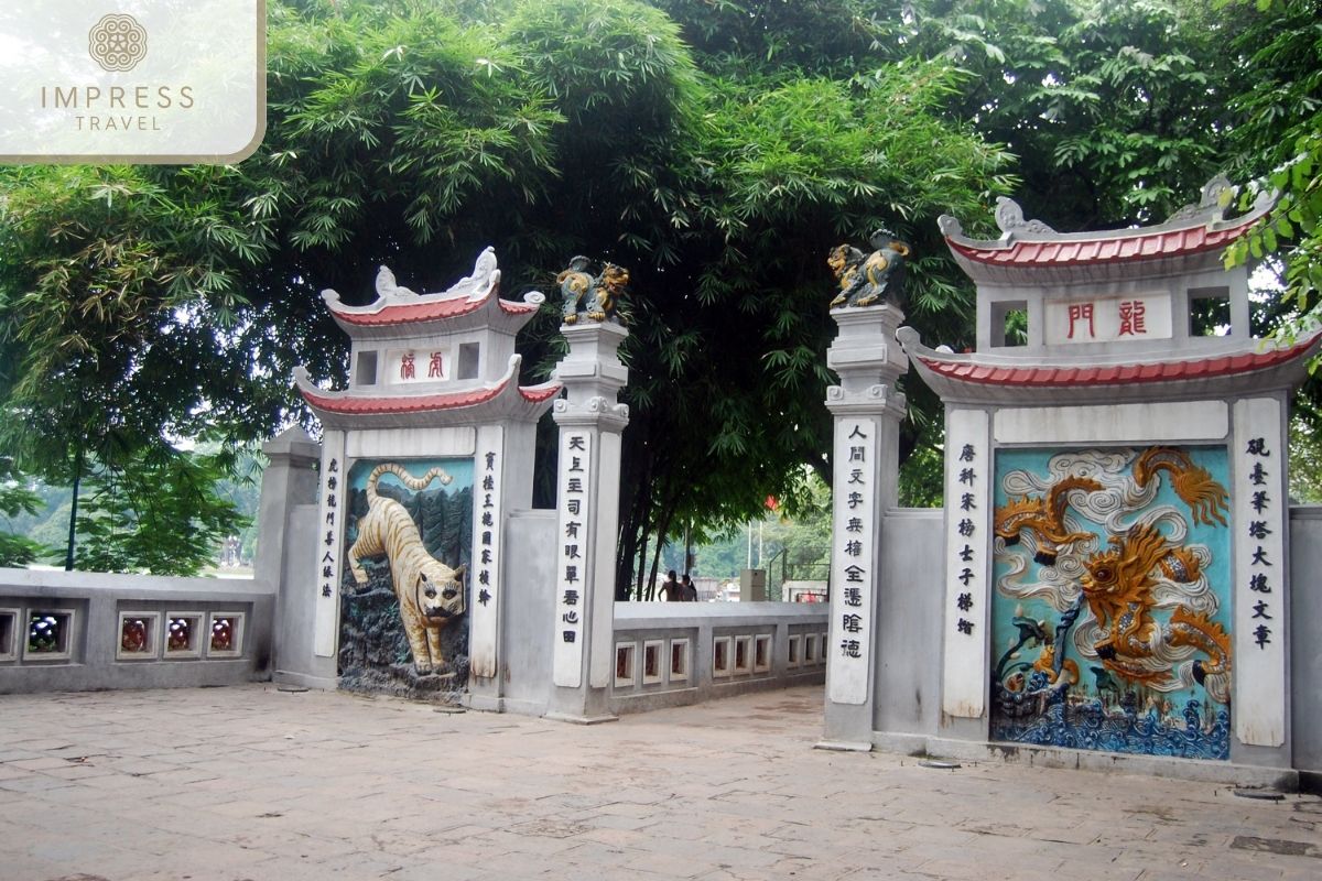 Ngoc Son Templein Walking Tour Around Hoan Kiem Lake 