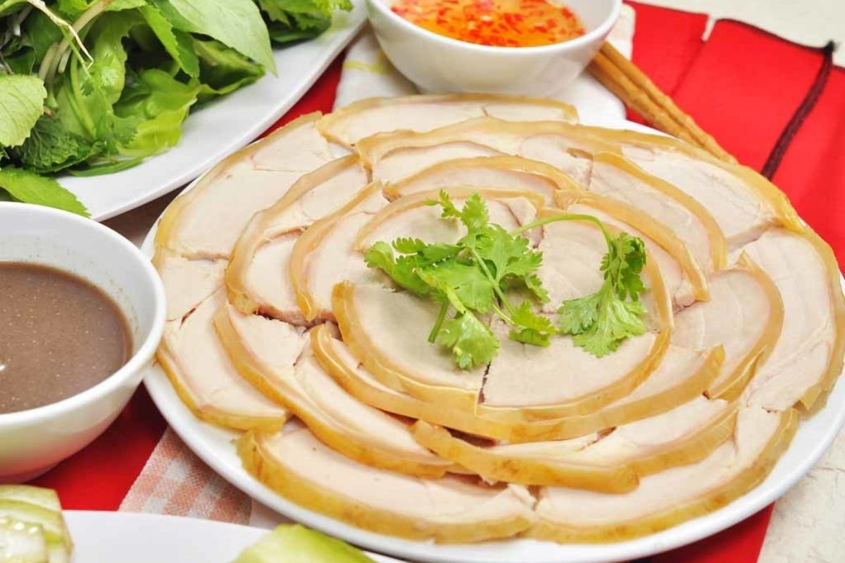 Cam Le Is the Central District For Danang Food Culture Tours