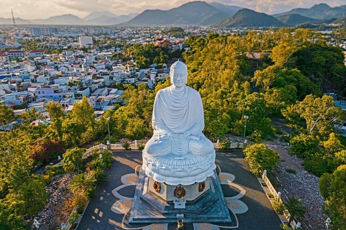 Hoa Nghiem Tu For Nha Trang Praise Tours