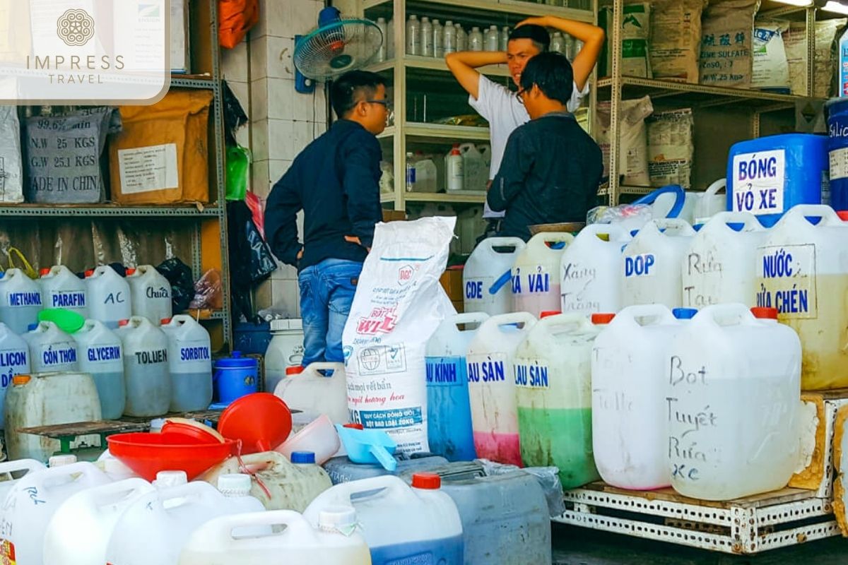 Kim Bien Market on a Ho Chi Minh Wholesale tours