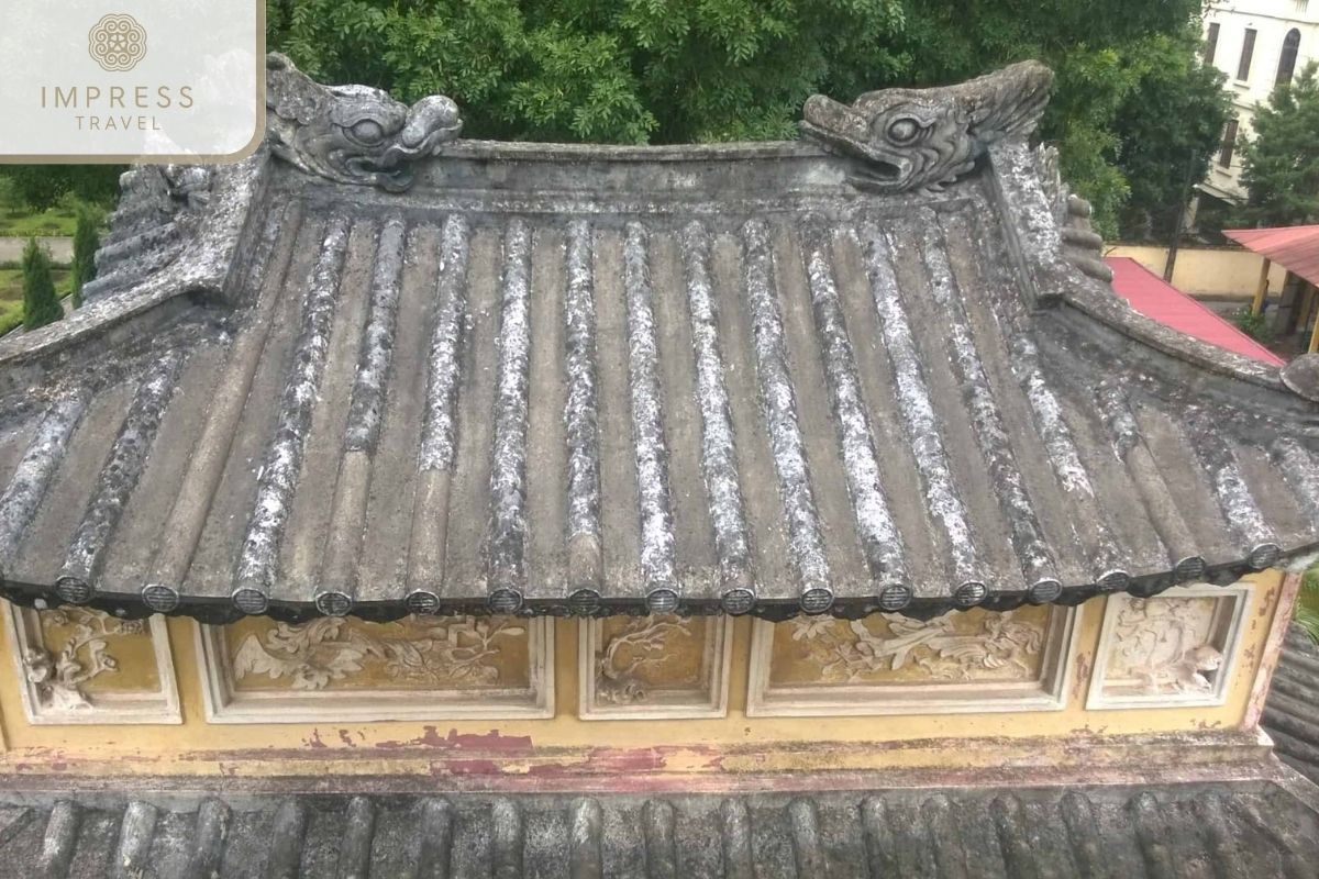 Kinh Thien Palace on Hanoi artifacts tours