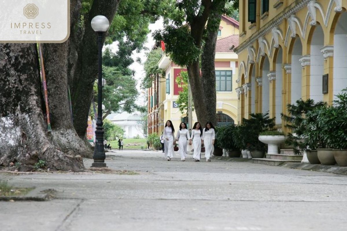 Nha Bat Giac Is Library For Hanoi Study Tours