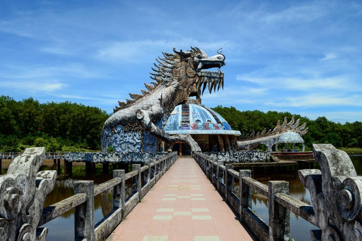 Discover the Sun Wheel, the highlight of Halong Viewpoint Tours