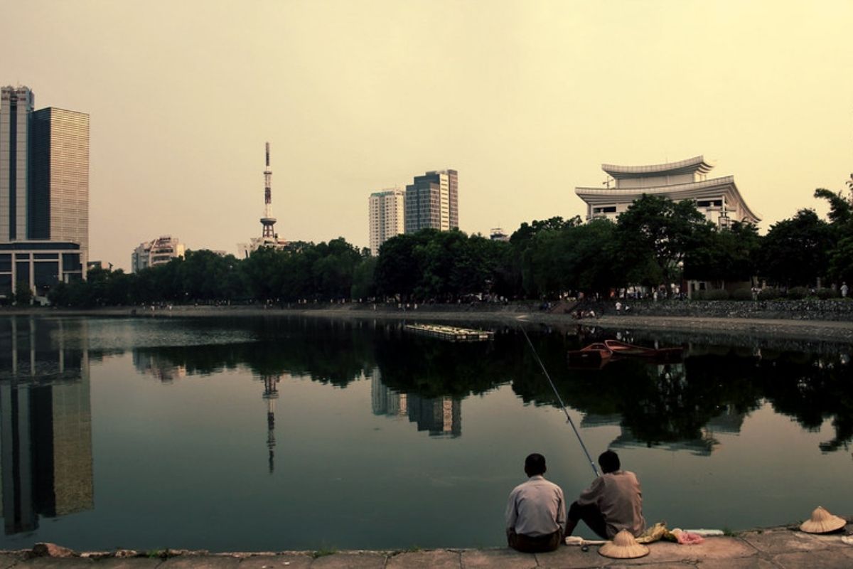 Close For Hanoi Market Tours 