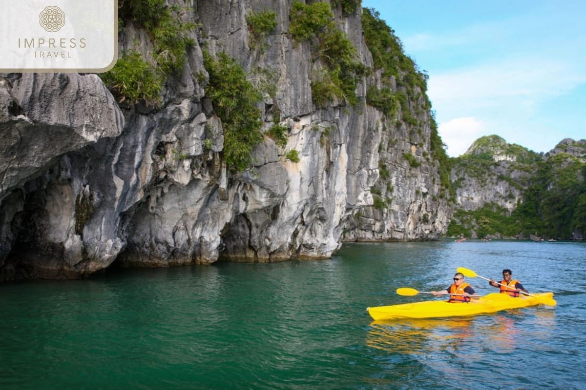 Thien Cung Grotto on Halong Scenic tours