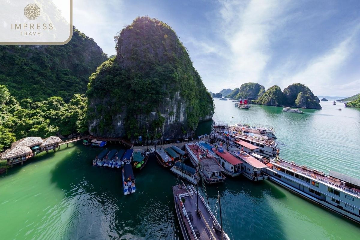 Thien Cung Grotto Is A Big Cave For Having Scenic Tours 