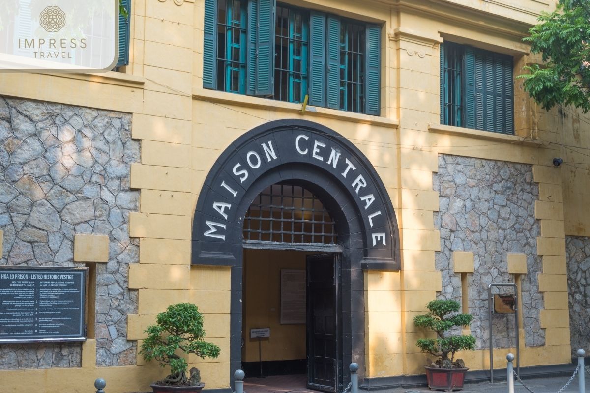 Hoa Lo Prison Museum