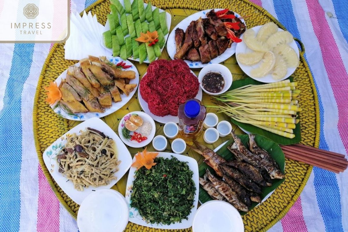 Local cuisine in Sapa Ethnic Tours