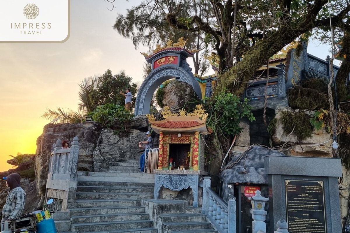 Dinh Cau Temple in Phu Quoc island pray tours