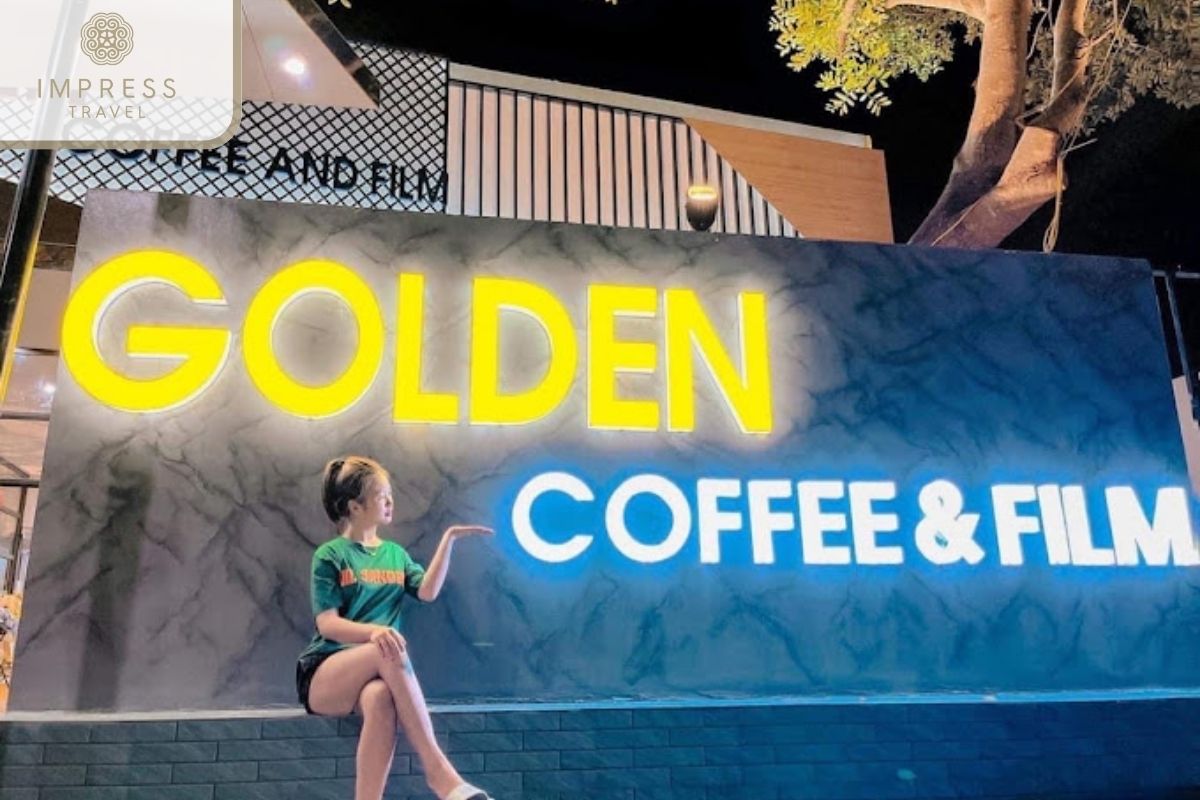 Golden Coffeeand Film in Pu Luong Cafe tours