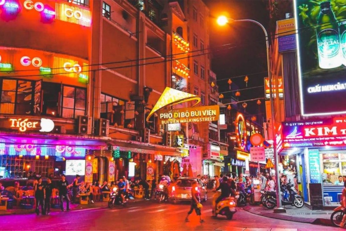 Discover Vietnam with expertly crafted Ho Chi Minh City tours from Xi'an