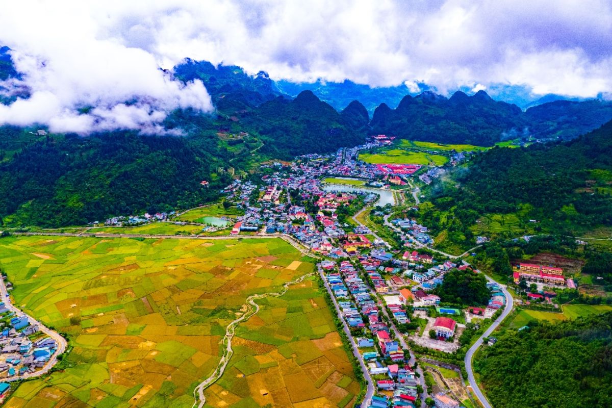 authentic journey into Sapa’s culture, traditions, and breathtaking landscapes. 