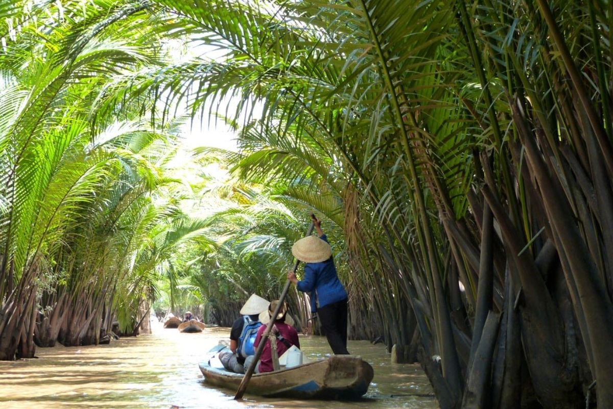  Iconic landmarks, Mekong cruises & unforgettable memories await! 