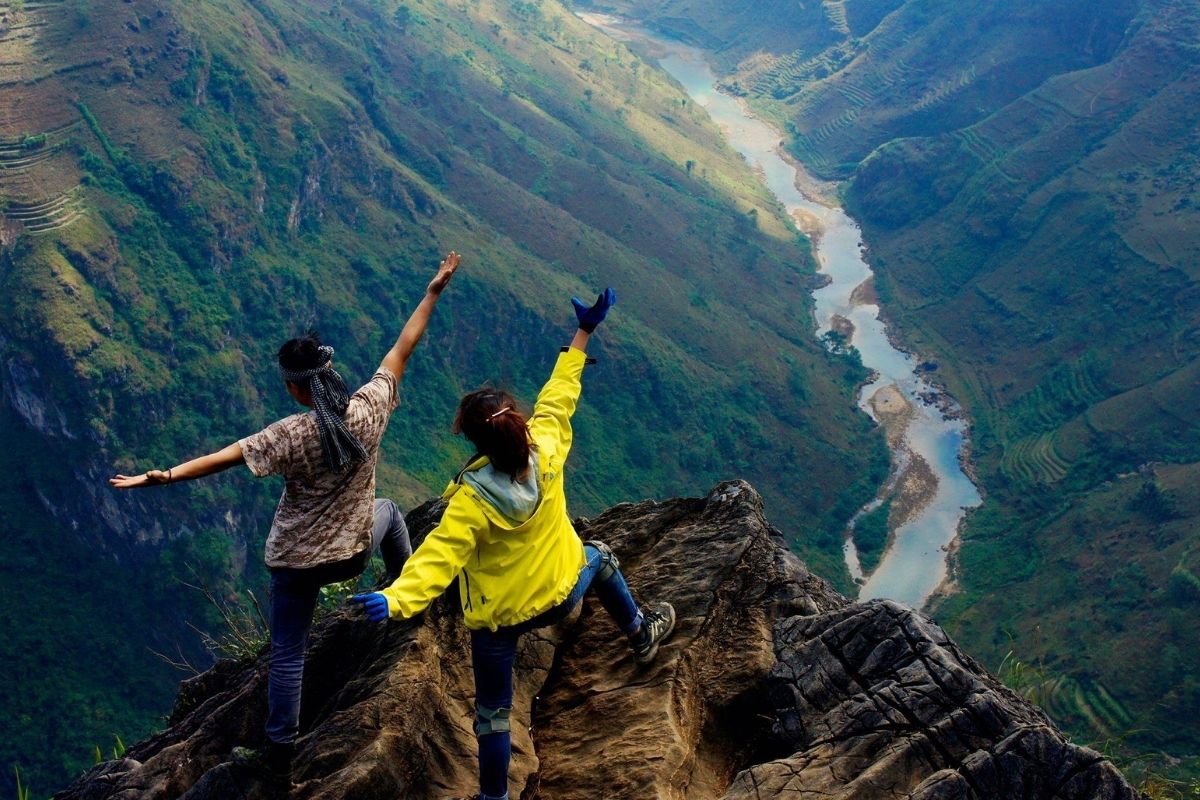 iconic sights with our 3-day Ha Giang tour package for just $299. 