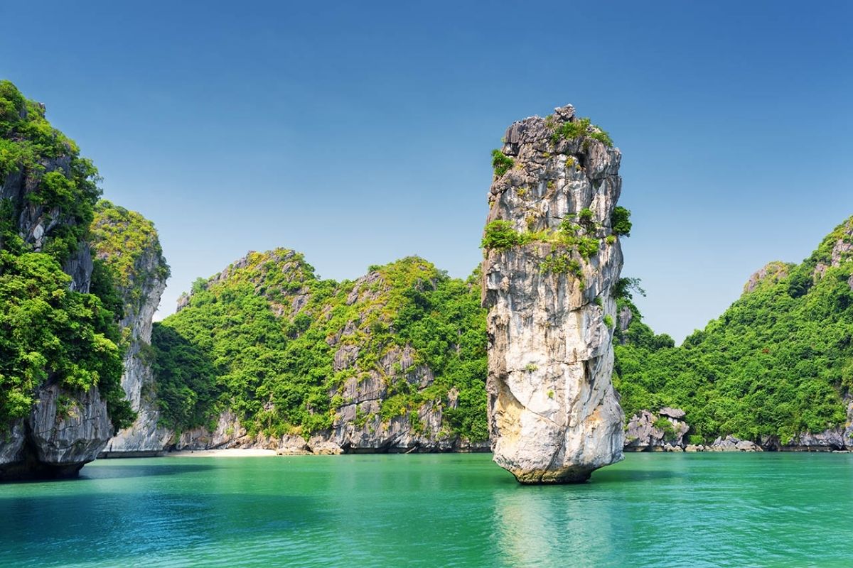 a 4-day journey through history, stunning Halong Bay, and serene Mai Chau's cultural charm