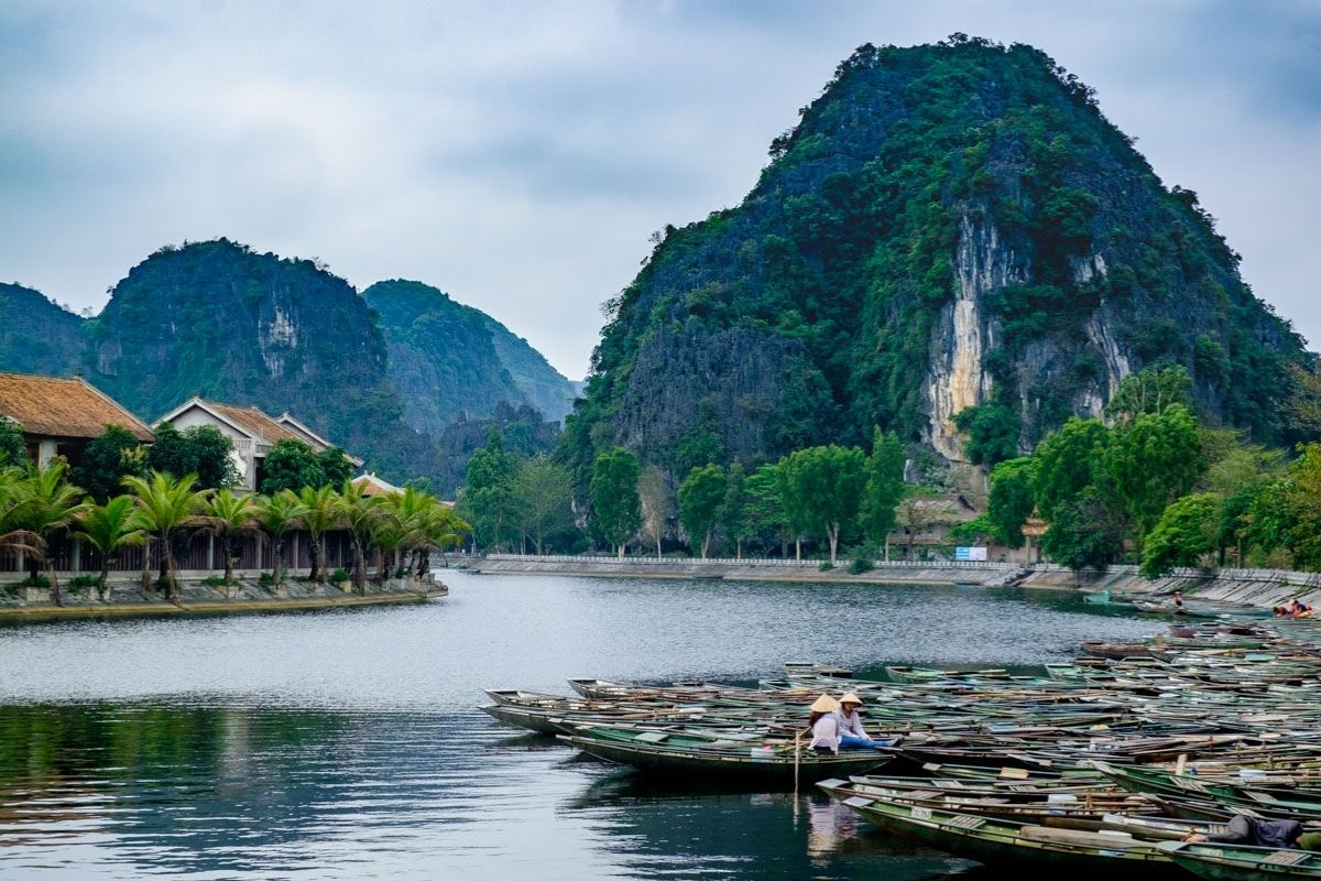 Ninh Binh tours to visit Trang An