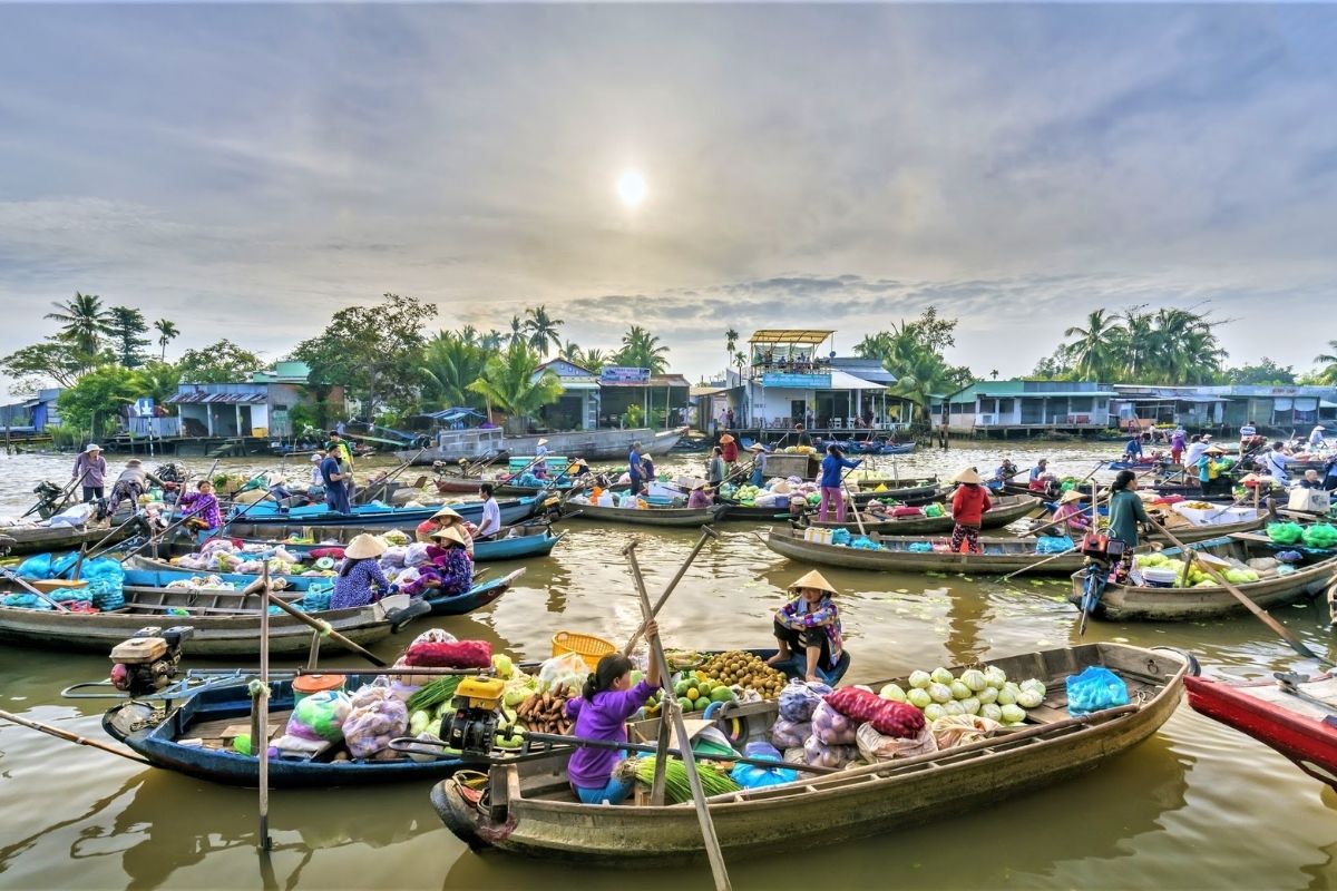 Mekong Fishing tour and explore the rich culture