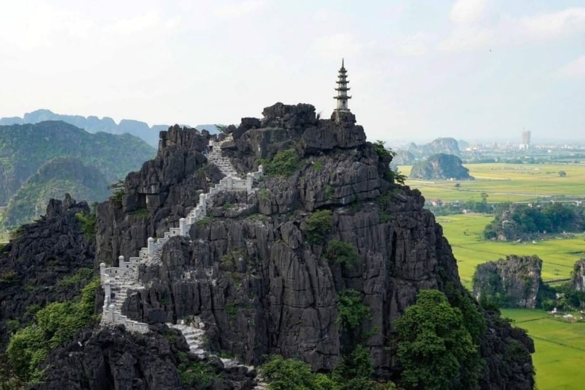 Ninh Binh Tour cycling - climbing - boat: 2 Days ($222) 