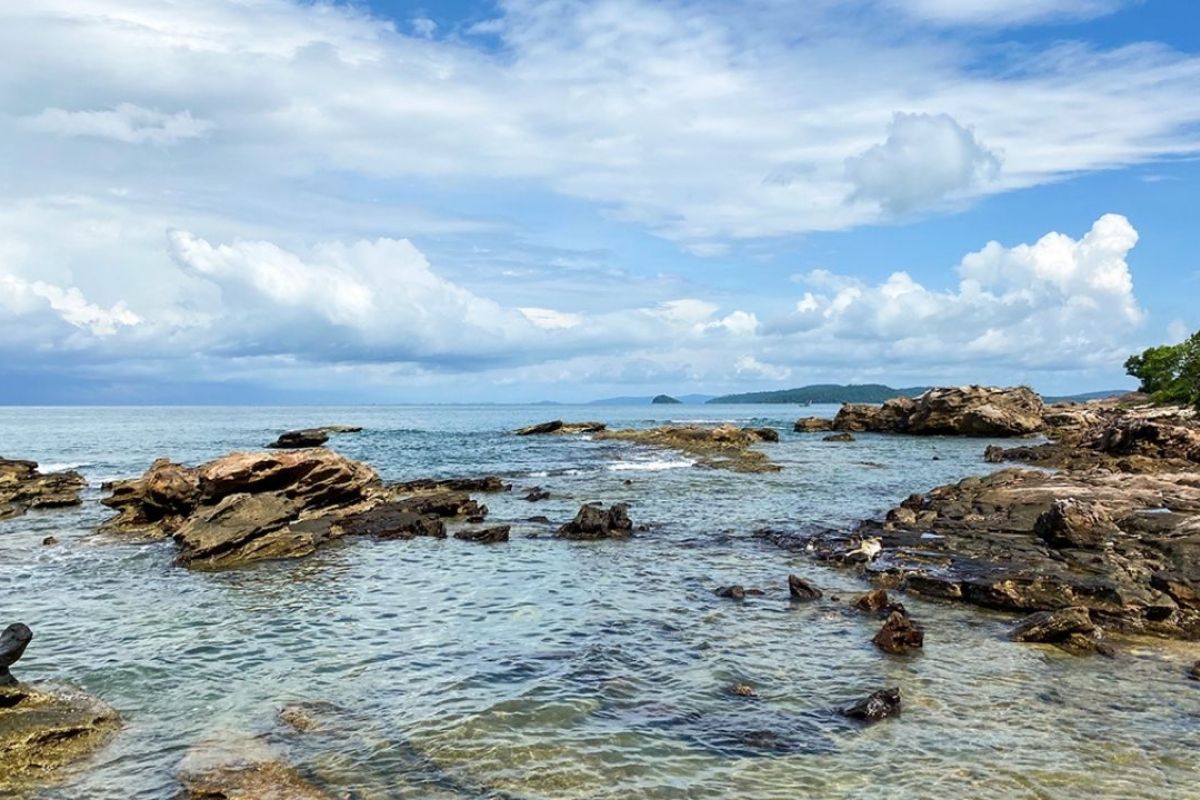 Discover tropical bliss with our Hong Kong to Phu Quoc Island tours