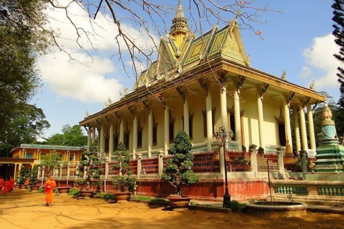 Seven-Day Hanoi To South Vietnam Tour: 7 Days ($600)