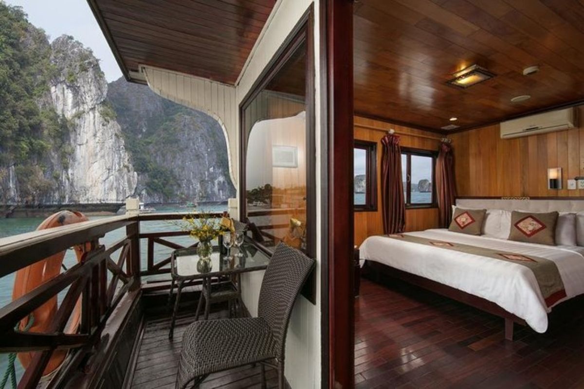 Enjoy 3 days of kayaking, cave exploration, and luxury in stunning Halong Bay. 