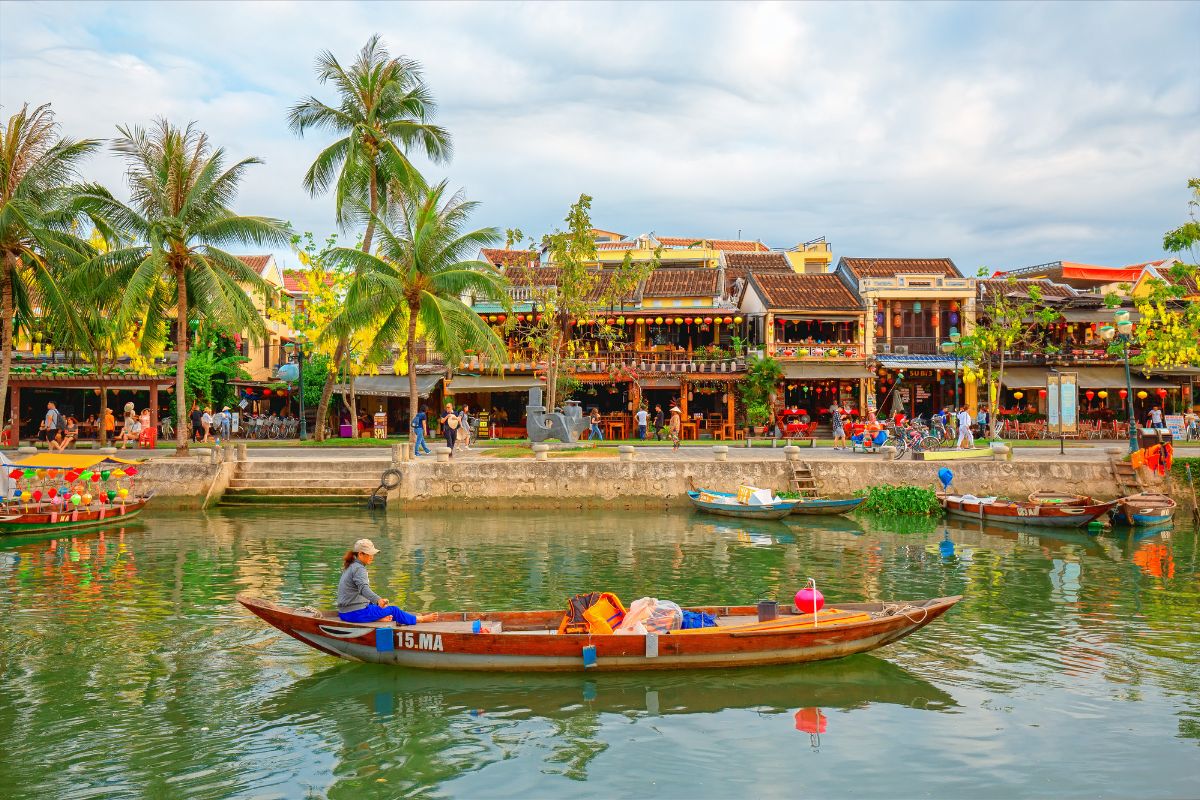 Amazing Vietnam Package Tours From Thailand