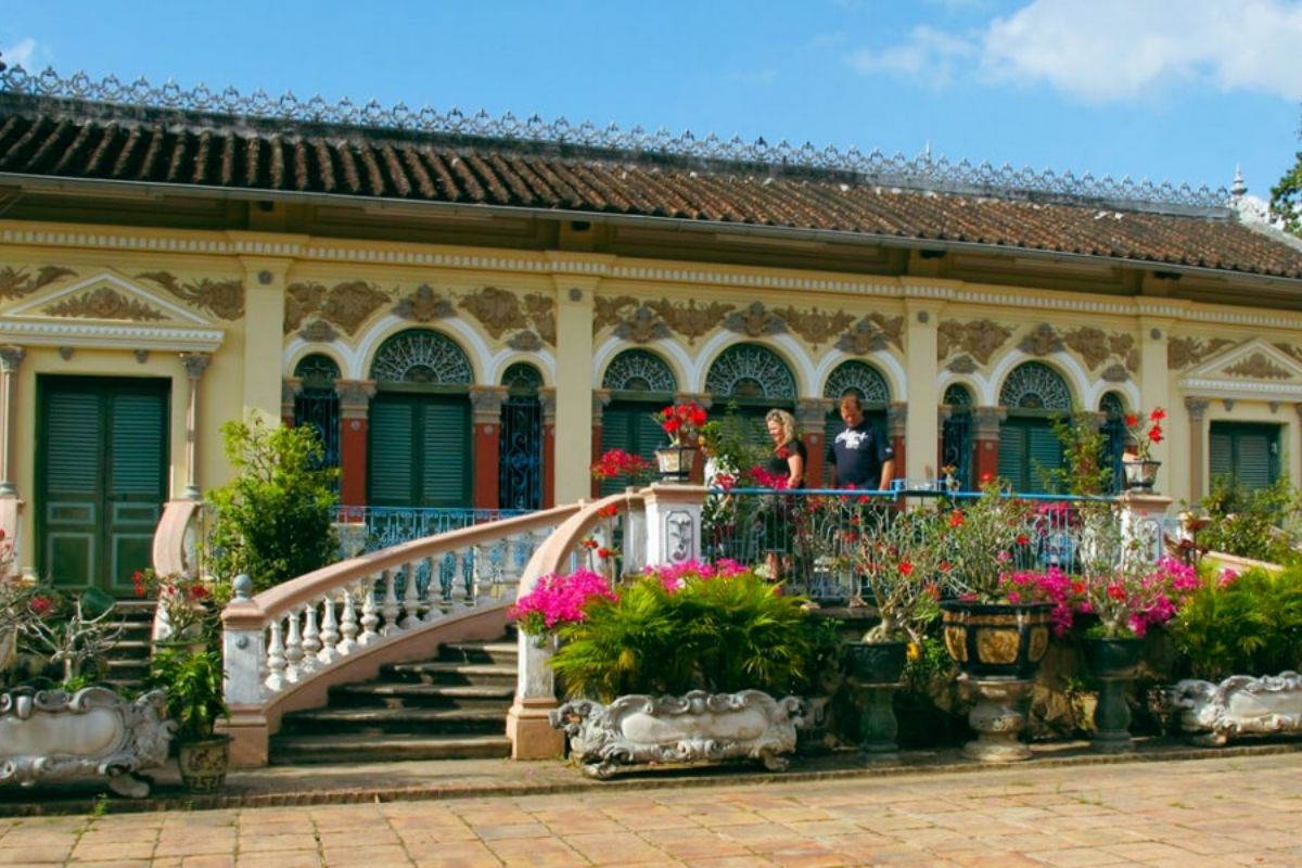 This will engross you in floating markets, orchards, and a maze of waterways in the Mekong Tour experience