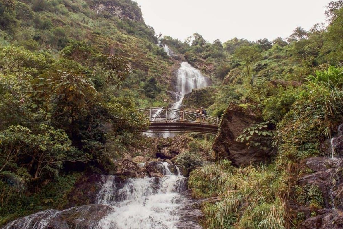 Nestled in the Hoang Lien Son range, Sapa is a breathtaking haven in which nature and culture blend in harmony.