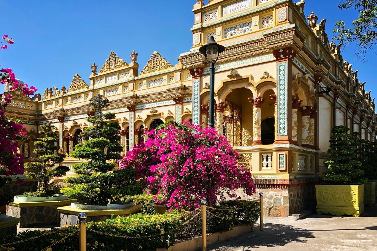 Explore culture, history, and nature with our Melbourne to Ho Chi Minh City tours