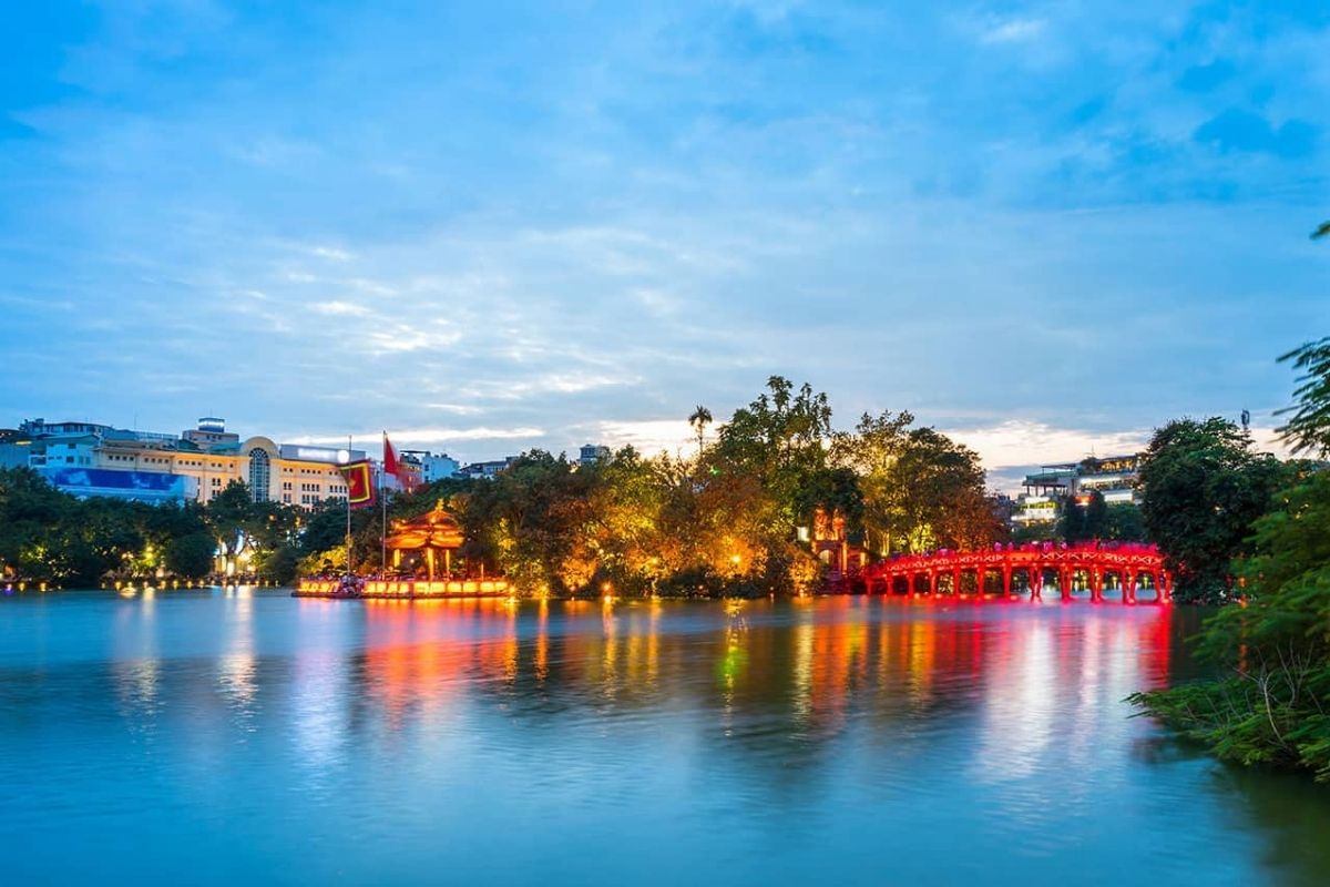 Explore Hanoi, Ha Long Bay, Pu Luong, and Thanh Hoa in an unforgettable 5-6 day adventure. 