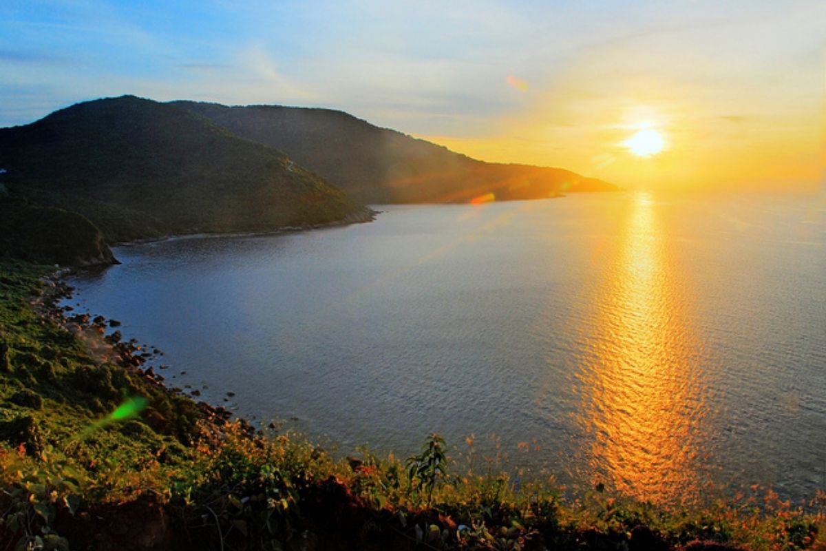  Explore the beauty of Vietnam’s Central Coast with Da Nang tours