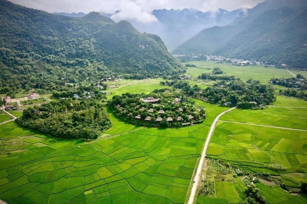 Muslim Mai Chau Tours with Halal Food